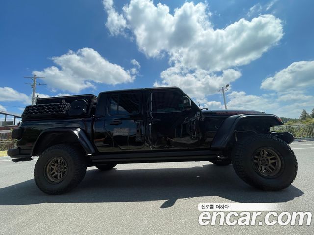 Jeep Gladiator 3.6 Rubicon — пробег 65 000 км — фото 2 из 5