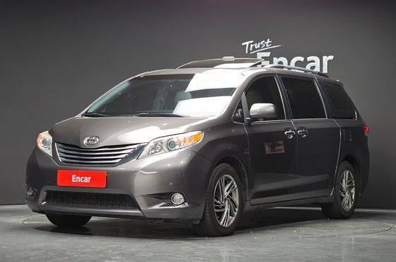 Toyota Sienna 3.5 — пробег 179 525 км — фото 1 из 5