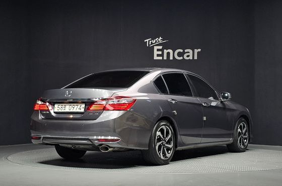 Honda Accord 2.4 9th — пробег 66 002 км — фото 2 из 5
