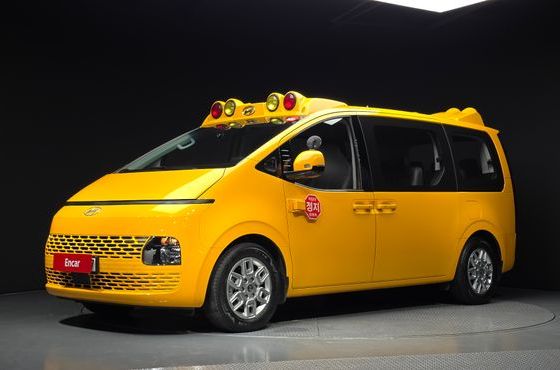 Hyundai Staria L3.5 Kinder Safety Car 11-Seater — пробег 25 094 км — фото 1 из 5