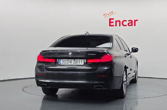 BMW 5-Series 530i Luxury — пробег 71 433 км — фото 4 из 5