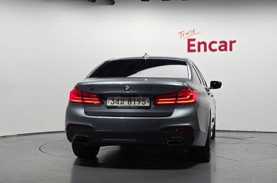 BMW 5-Series 530i xDrive M Sport Package Plus — пробег 110 854 км — фото 4 из 5