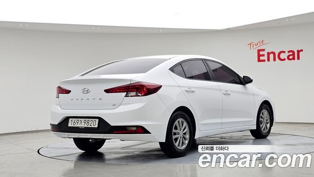 Hyundai AVANTE из Кореи Encar