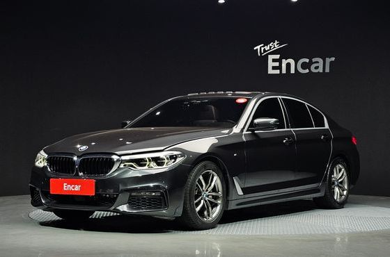 BMW 5-Series 520d xDrive M Sport Package Plus — пробег 86 746 км — фото 1 из 5