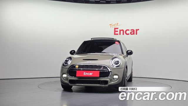 Mini Cooper 5Door Standard 3rd — пробег 56 007 км — фото 3 из 5