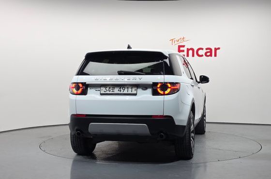 Land Rover Discovery Sport 2.0 TD4 HSE Luxury — пробег 117 488 км — фото 4 из 5