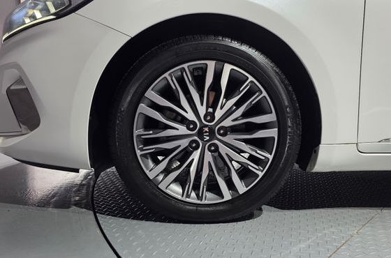 Kia K7 Signature — пробег 71 327 км — фото 5 из 5
