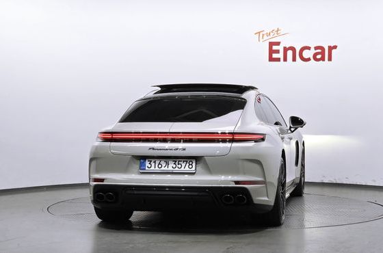 Porsche Panamera 4.0 GTS — пробег 15 885 км — фото 4 из 5