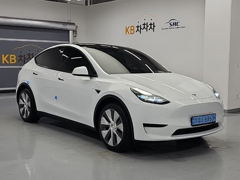Tesla Model Y RWD — пробег 36 112 км — фото 4 из 5