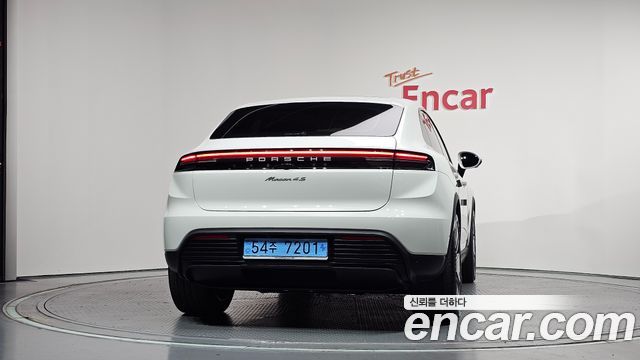 Porsche Macan 4S — пробег 14 483 км — фото 4 из 5