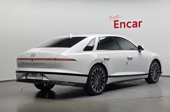 Hyundai Grandeur Calligraphy — пробег 32 731 км — фото 2 из 5
