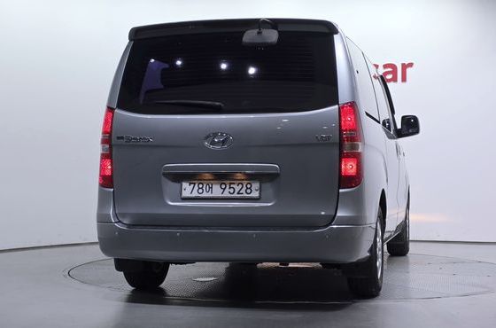 Hyundai Starex 12-Seater Wagon CVX Premium — пробег 163 190 км — фото 4 из 5