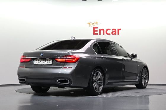 BMW 7-Series 730Ld xDrive M Sport — пробег 122 407 км — фото 2 из 5