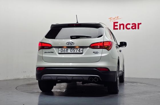 Hyundai Santafe Diesel(e-VGT) 2.2 4WD Exclusive — пробег 225 555 км — фото 4 из 5