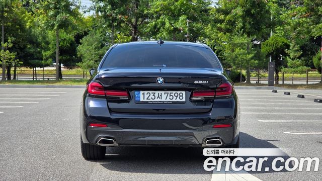 BMW 5-Series 520i M Sport — пробег 17 598 км — фото 4 из 5