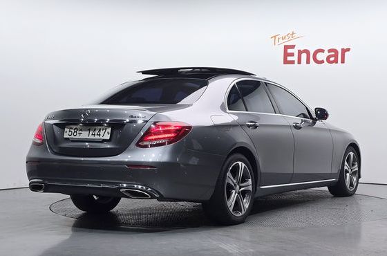 Mercedes-Benz E-Class E300 4MATIC Avnatgarde — пробег 159 130 км — фото 2 из 5