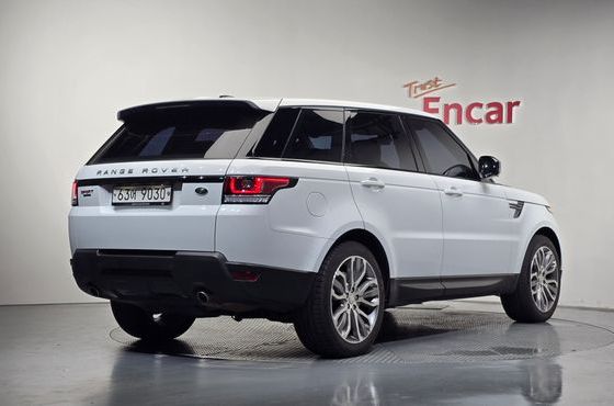 Land Rover Range Rover Sport 3.0 SDV6 HSE Dynamic — пробег 106 776 км — фото 2 из 5