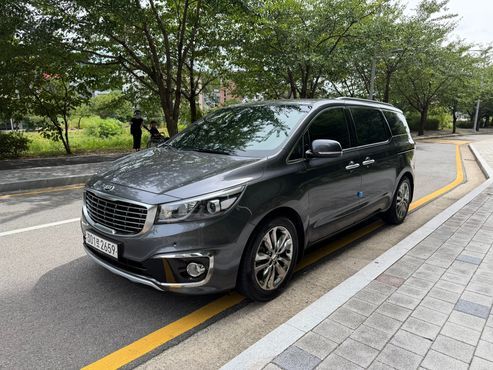Kia Carnival 9-seater Prestige — пробег 207 739 км — фото 2 из 5