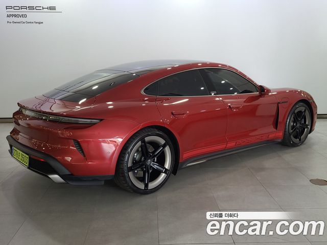 Porsche Taycan Turbo — пробег 2 100 км — фото 2 из 5
