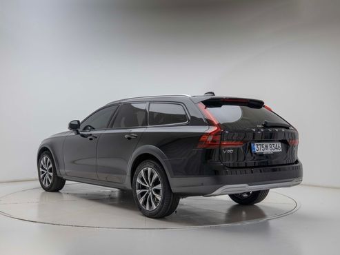 Volvo V90 B5 Ultimate AWD — пробег 6 346 км — фото 2 из 5