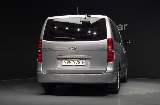 Hyundai Starex 12-Seater Wagon Smart — пробег 144 655 км — фото 4 из 5