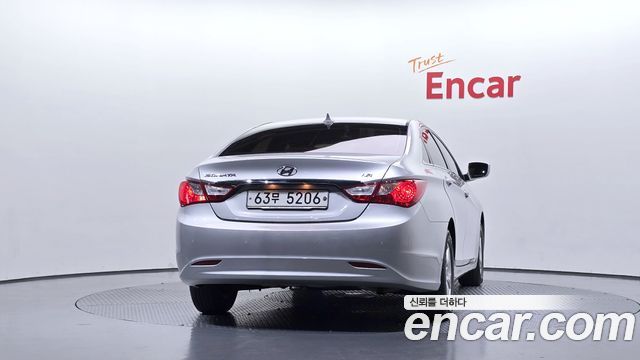 Hyundai Sonata LPI Smart — пробег 81 907 км — фото 4 из 5