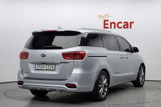Kia Carnival 9-Seater Noblesse Special — пробег 238 117 км — фото 2 из 5
