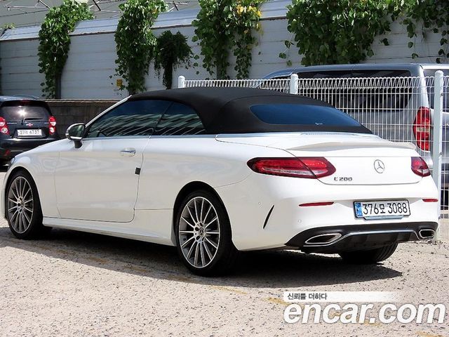 Mercedes-Benz C-Class C63 AMG Cabriolet — пробег 50 300 км — фото 3 из 5
