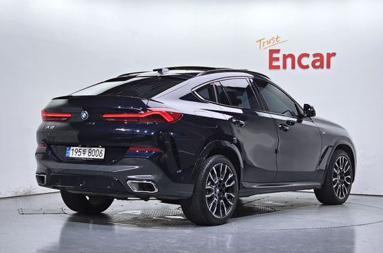 BMW X6 xDrive40i M Sport — пробег 66 182 км — фото 2 из 5