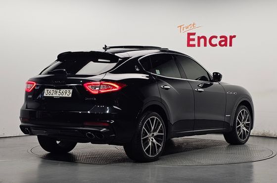 Maserati Levante 3.0 S AWD GranSport — пробег 69 421 км — фото 2 из 5