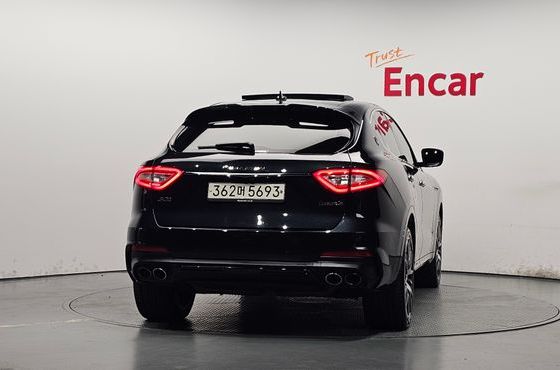 Maserati Levante 3.0 S AWD GranSport — пробег 69 421 км — фото 4 из 5