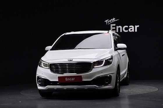 Kia Carnival 9-seater Luxury — пробег 185 467 км — фото 3 из 5