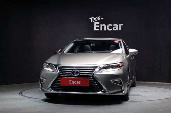 Lexus ES Supreme XV60 — пробег 87 499 км — фото 3 из 5