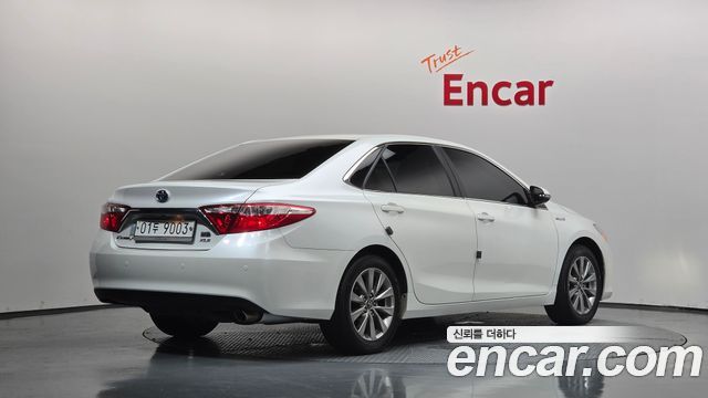 Toyota Camry Hybrid XLE — пробег 94 995 км — фото 2 из 5