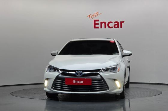 Toyota Camry Hybrid XLE — пробег 94 995 км — фото 3 из 5