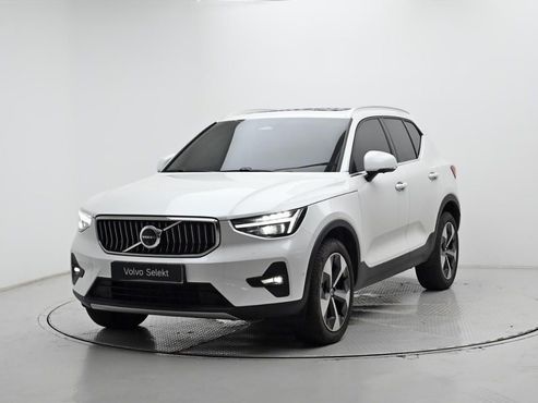 Volvo XC40 B4 Ultra Bright — пробег 11 253 км — фото 1 из 5