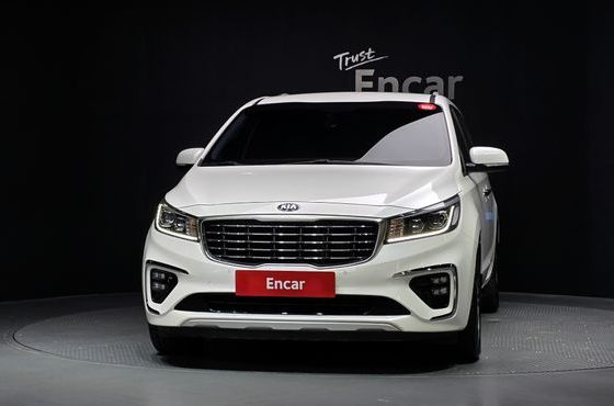 Kia Carnival 9-Seater Luxury — пробег 113 608 км — фото 3 из 5