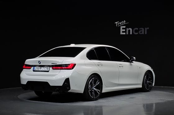 BMW 3-Series 320i M Sport — пробег 18 367 км — фото 2 из 5