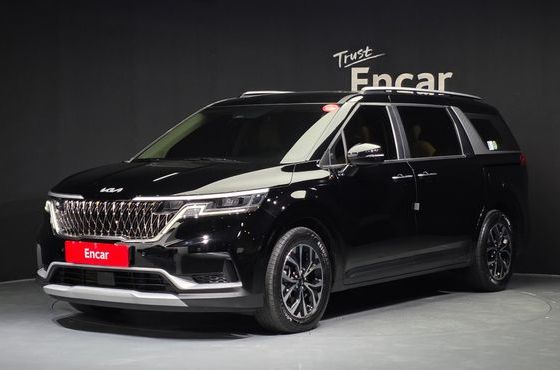 Kia Carnival Diesel 9-Seater Prestige — пробег 58 285 км — фото 1 из 5