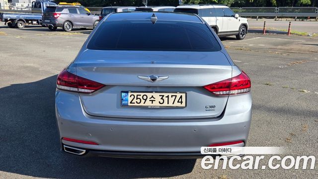 Hyundai Genesis из Кореи Encar