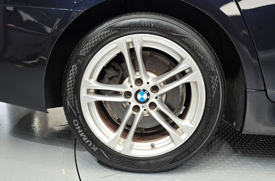 BMW 5-Series 528i xDrive M Aero Dynamic — пробег 139 946 км — фото 5 из 5