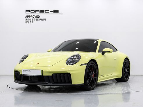 Porsche 911 Carrera 4 GTS — пробег 7 550 км — фото 1 из 5