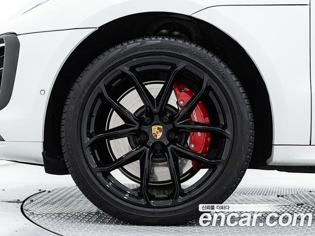 Porsche Macan 2.9 S — пробег 7 100 км — фото 5 из 5