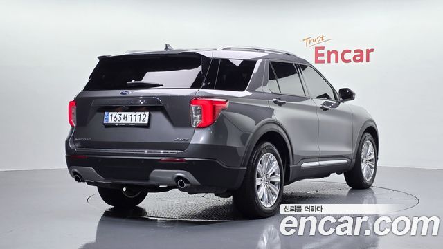 Ford Explorer 2.3 LimIted 4WD — пробег 30 725 км — фото 2 из 5