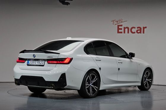 BMW 3-Series 320i M Sport — пробег 9 579 км — фото 2 из 5