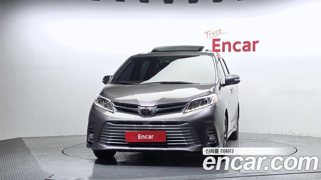 Toyota Sienna 3.5 AWD — пробег 48 869 км — фото 3 из 5