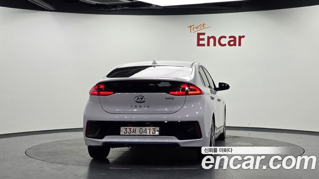 Hyundai Ioniq Q — пробег 120 626 км — фото 4 из 5