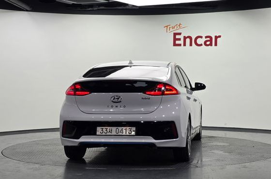 Hyundai Ioniq Q — пробег 120 626 км — фото 4 из 5