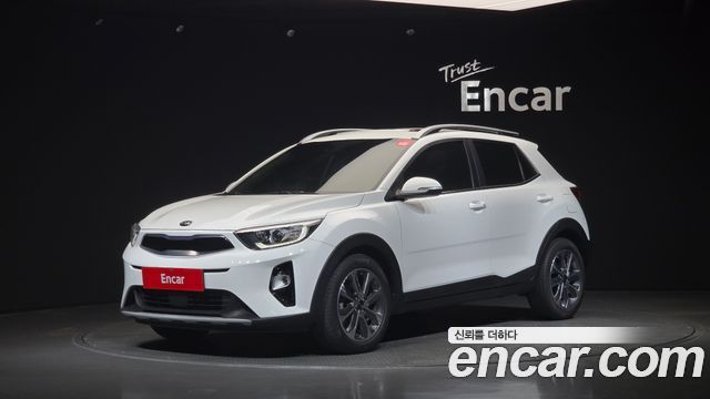 Kia Stonic из Кореи Encar