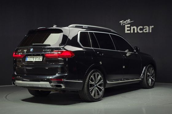 BMW X7 xDrive 30d Design Pure Excellence First Edition 6-Seater — пробег 146 585 км — фото 2 из 5